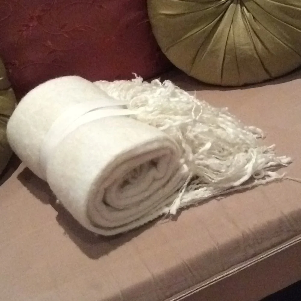 Shiraleah wool blend fringe white large throw blanket